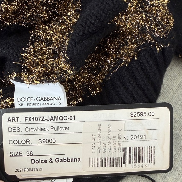 DOLCE&GABBANA
Cashmere blends
Black and gold sweater - Picture 2 of 13